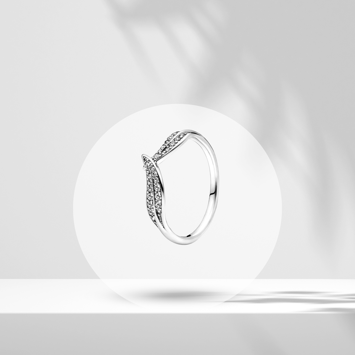 Anillo Doble V Pavé en Plata de Ley 925 - Vijuvera